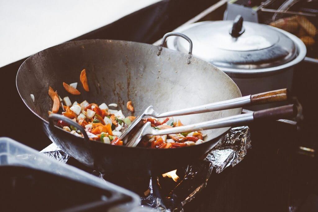 Stir-fry vegetables with bamboo salt